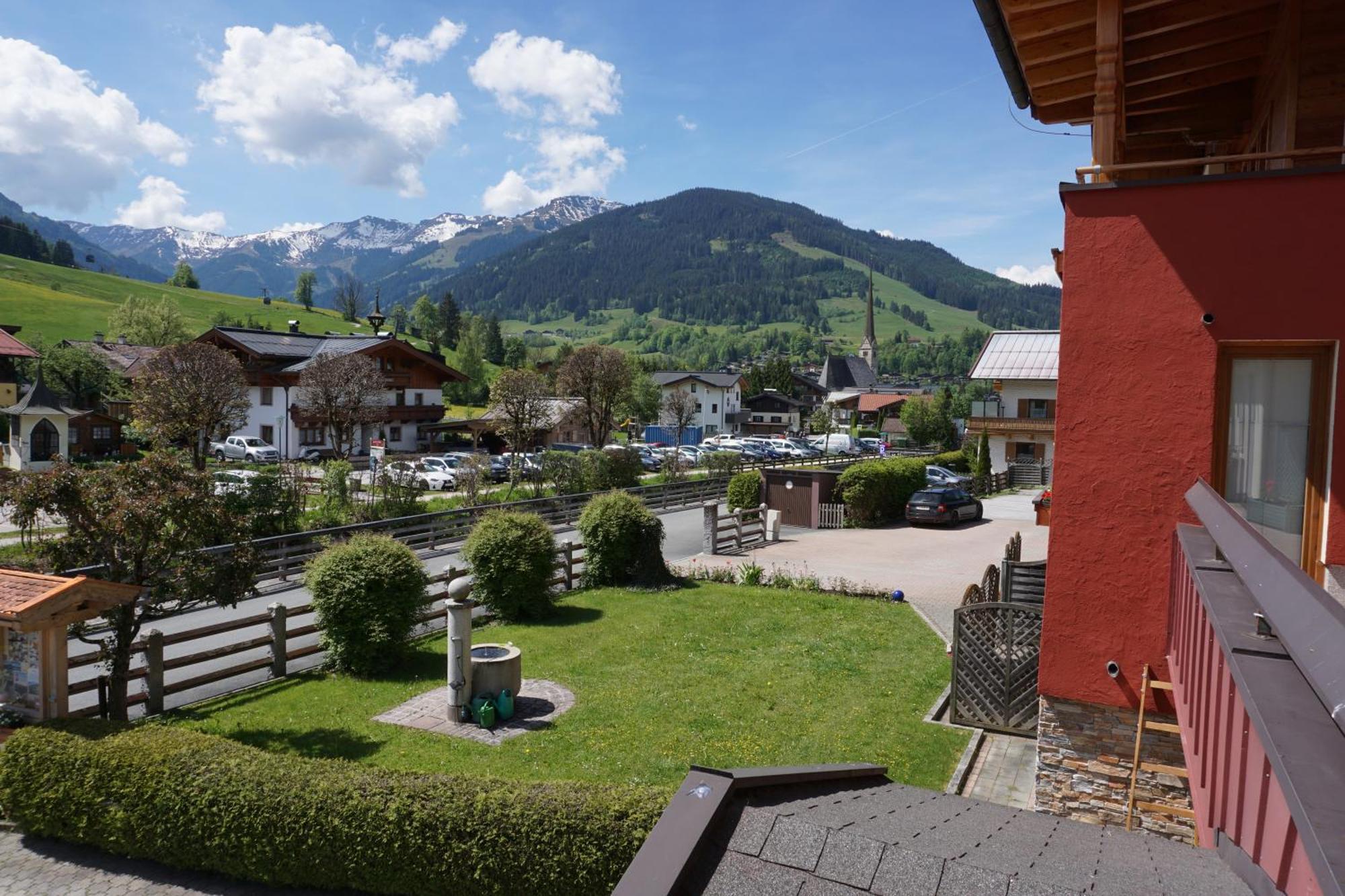 Pension & Appartements Anny Maria Alm am Steinernen Meer Εξωτερικό φωτογραφία